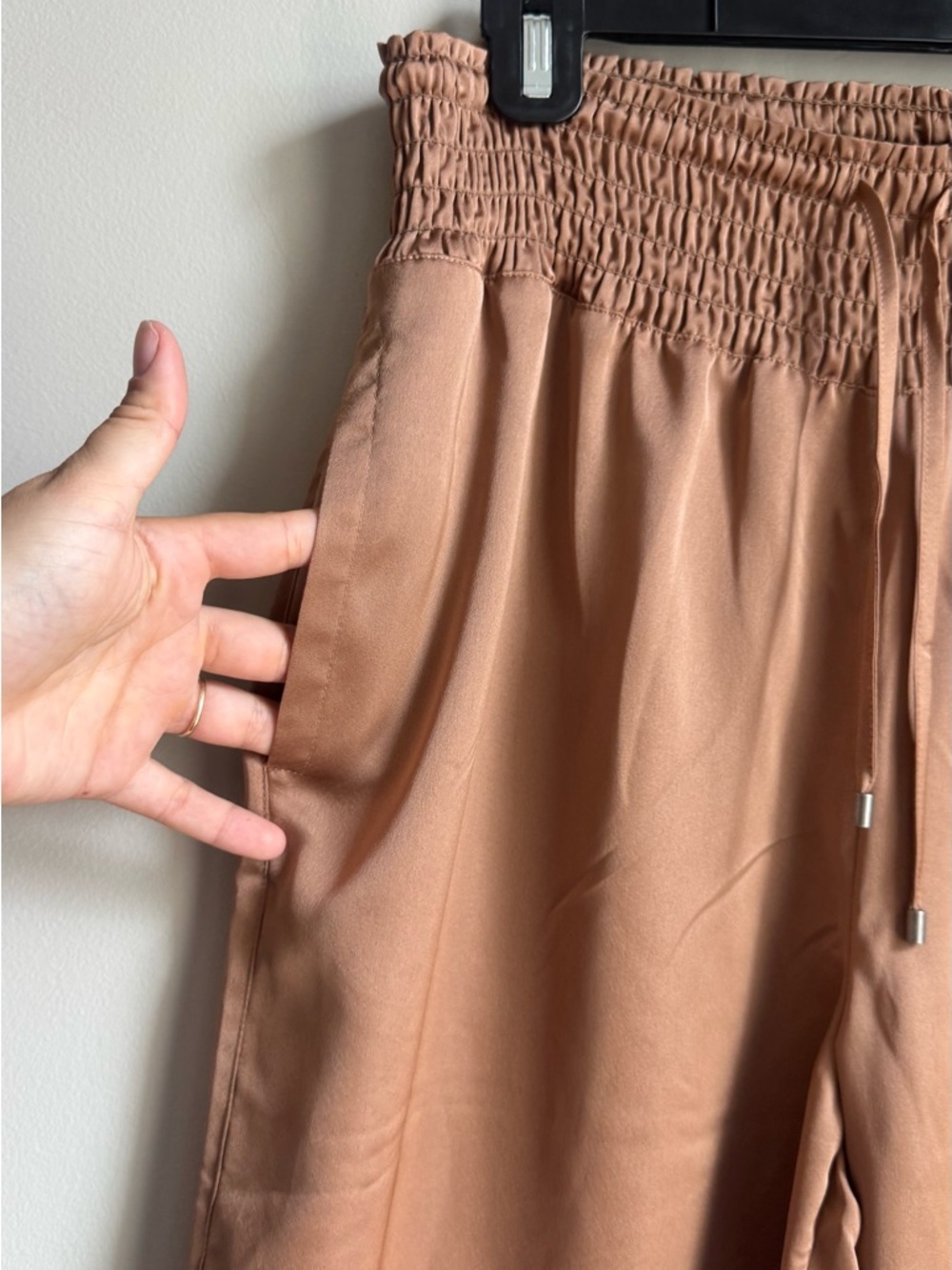 Brochu Walker Gorja Pant Miele Satin Wide Leg Pull On Neutral Luxe M Coastal - Picture 7 of 8